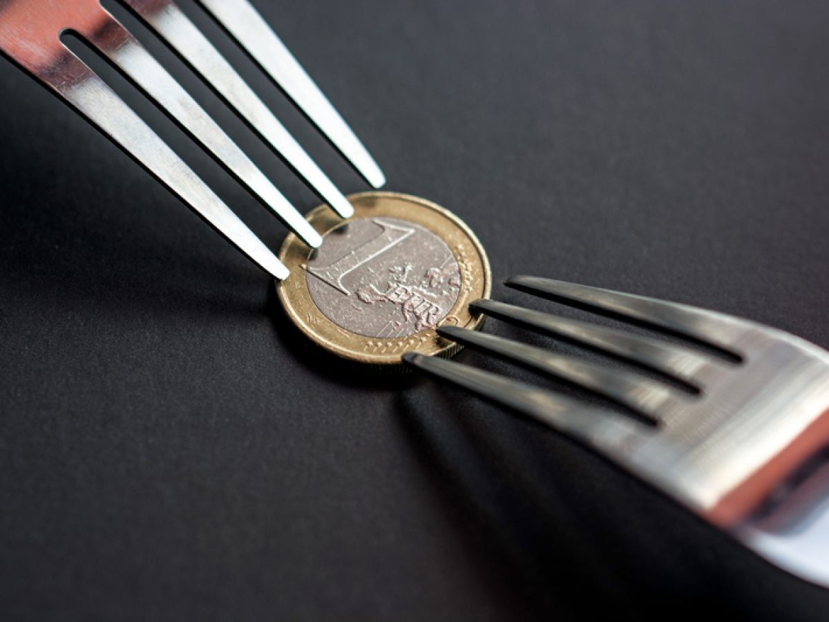 Έρευνα ΙΜΕ ΓΣΕΒΕΕ για εισόδημα: 1 στους 10 δεν έχει ούτε για τα αναγκαία