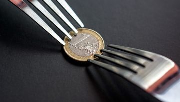 Έρευνα ΙΜΕ ΓΣΕΒΕΕ για εισόδημα: 1 στους 10 δεν έχει ούτε για τα αναγκαία