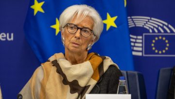 &Epsilon;&Kappa;&Tau;: &Alpha;&mu;&epsilon;&tau;ά&beta;&lambda;&eta;&tau;&alpha; &tau;&alpha; &epsilon;&pi;&iota;&tau;ό&kappa;&iota;&alpha; ό&sigma;&omicron; &omicron; &pi;&lambda;&eta;&theta;&omega;&rho;&iota;&sigma;&mu;ό&sigmaf; &kappa;&iota;&nu;&epsilon;ί&tau;&alpha;&iota; &sigma;&tau;&omicron; 2%
