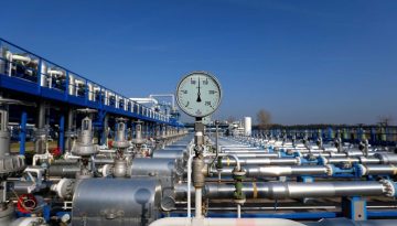 Η κόντρα ΔΕΣΦΑ και Motor Oil για το LNG και η νέα διαβούλευση από τη ΡΑΑΕΥ