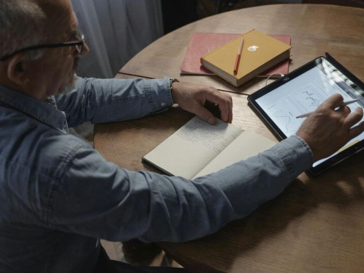 Ασφαλιστικές εισφορές ελεύθερων επαγγελματιών: Πώς επηρεάζουν τη σύνταξη