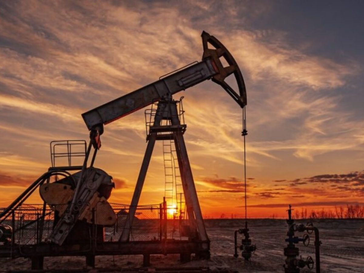 Ράλι στις διεθνείς τιμές του πετρελαίου καθώς παρατείνεται η κρίση ΗΠΑ με Ιράν – Τα σενάρια για τις επιπτώσεις στην ελληνική αγορά