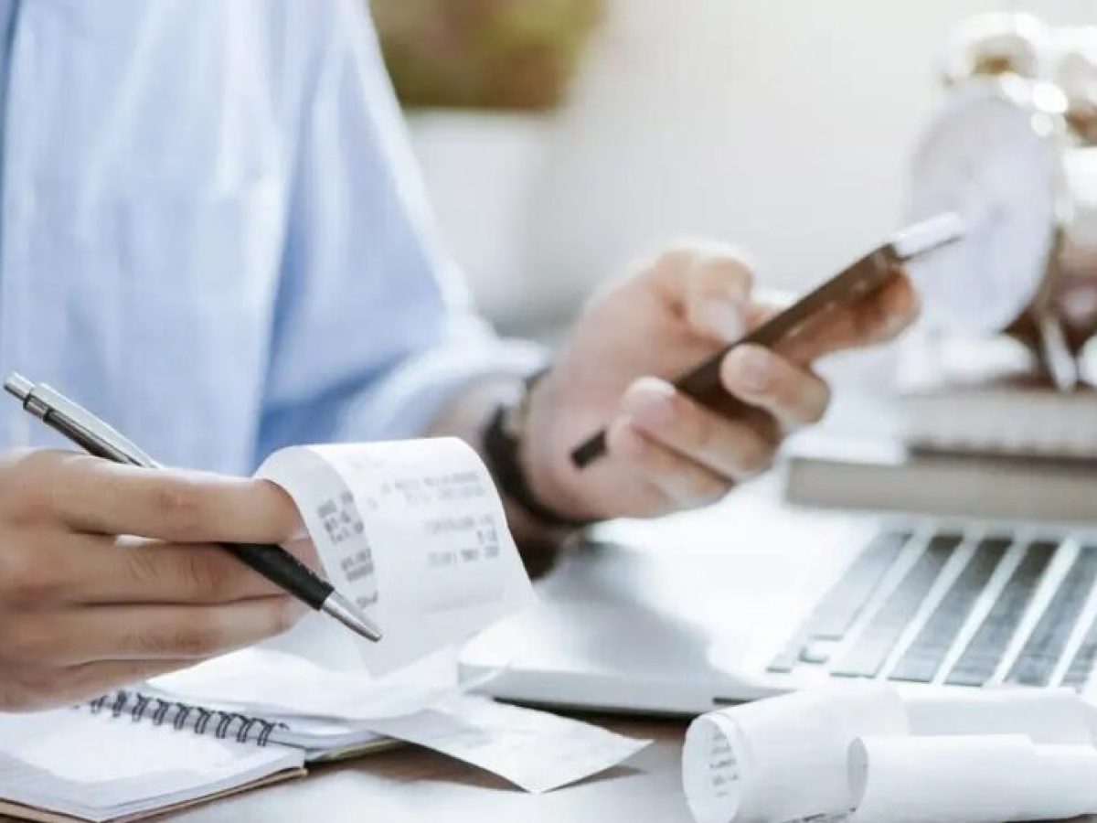 Φόροι και εισόδημα στο επίκεντρο για το 2026: Στη ΔΕΘ οι νέες ελαφρύνσεις, τέλη Μαρτίου η απόφαση για τον κατώτατο μισθό