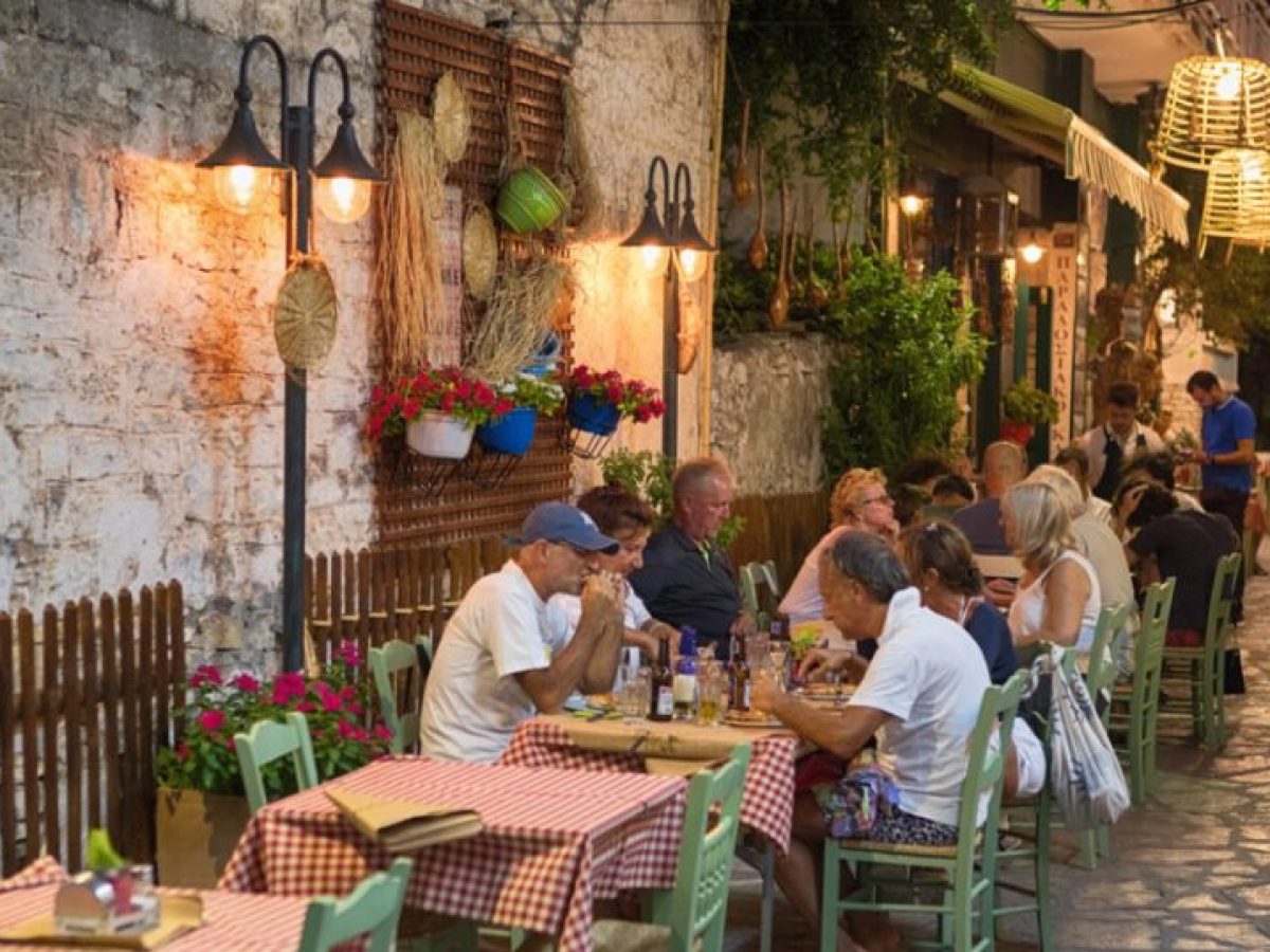 Οι Τούρκοι «ερωτεύονται» την Ελλάδα – Η εκτόξευση της ζήτησης για βίζα εξπρές και airbnb 