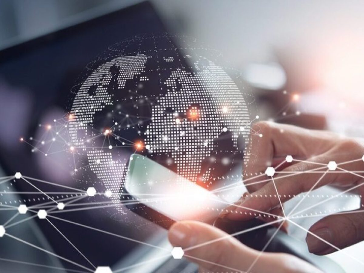 Πόλεμος «εξουσίας» πίσω από την σύγκρουση για τον έλεγχο της Τεχνητής Νοημοσύνης που ακουμπάει ήδη την ζωή μας