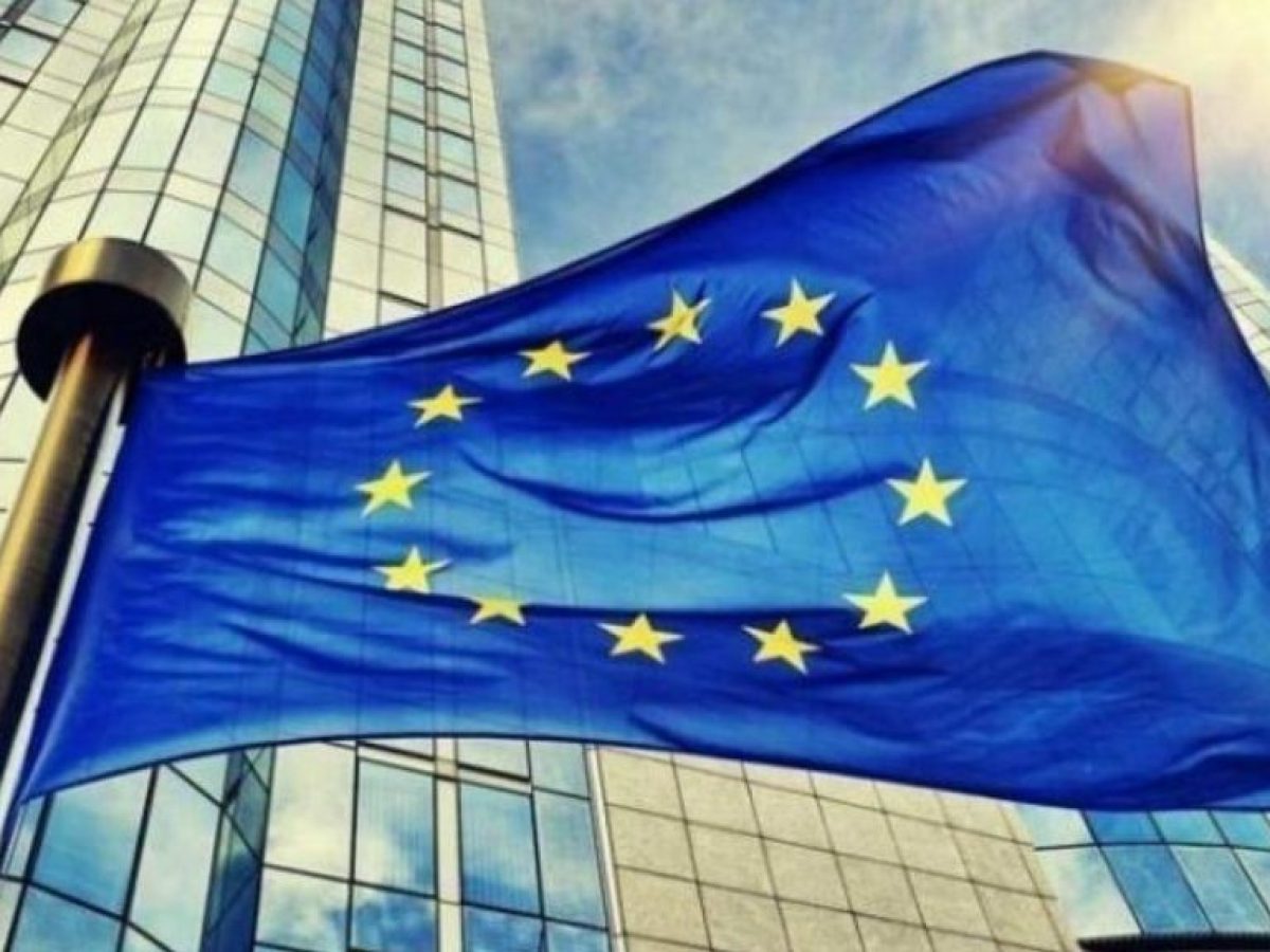 Κομισιόν: Ηχηρό μήνυμα κατά του Τραμπ για τους δασμούς – “Οι ΗΠΑ να τηρήσουν τα συμφωνηθέντα”