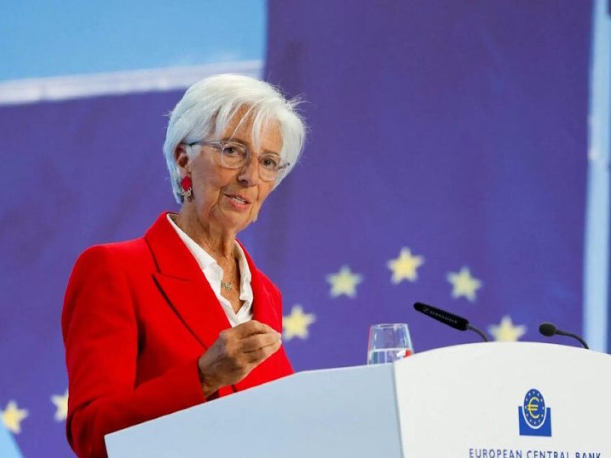 Σχεδόν 600.000 ευρώ ο ετήσιος μισθός της Λαγκάρντ ως πρόεδρος της ΕΚΤ