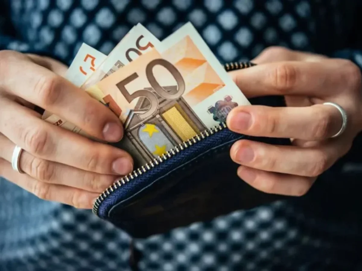 Συντάξεις Μαρτίου 2026: Νωρίτερα οι πληρωμές λόγω Καθαράς Δευτέρας, οι ημερομηνίες ανά Ταμείο