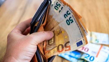 «Κλείδωσε» στα 930 ευρώ ο νέος κατώτατος μισθός – Στο τραπέζι και νέα πρόσθετη αύξηση