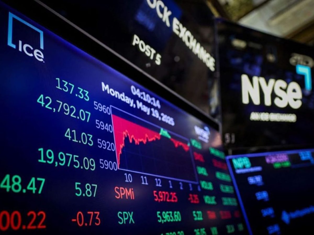 Παγκόσμιο χρέος: Ρεκόρ στα 348 τρισ. δολάρια – Εκρηκτική αύξηση με «οδηγό» τα κρατικά ελλείμματα