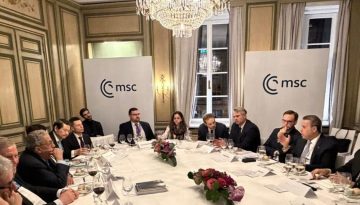&Pi;&alpha;&pi;&alpha;&sigma;&tau;&alpha;ύ&rho;&omicron;&upsilon; &alpha;&pi;ό &Mu;ό&nu;&alpha;&chi;&omicron;: &Sigma;&tau;ό&chi;&omicron;&sigmaf; &eta; &epsilon;&nu;&epsilon;&rho;&gamma;&epsilon;&iota;&alpha;&kappa;ή &alpha;&sigma;&phi;ά&lambda;&epsilon;&iota;&alpha; &sigma;&tau;&eta;&nu; &Epsilon;&upsilon;&rho;ώ&pi;&eta; &kappa;&alpha;&iota; &omicron;&iota; &pi;&rho;&omicron;&sigma;&iota;&tau;έ&sigmaf; &tau;&iota;&mu;έ&sigmaf;