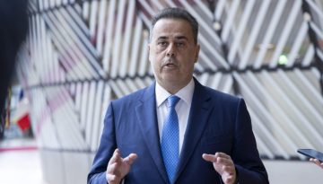 Κάθετος Διάδρομος: Μήνυμα Παπασταύρου στις Βρυξέλλες για τις υποδομές LNG