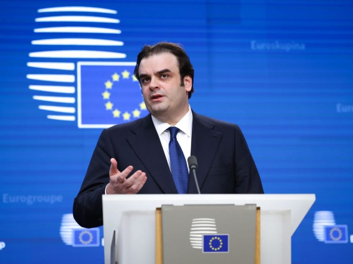 Πιερρακάκης: «Υπαρξιακής σημασίας να διαφυλάξουμε τον διεθνή ρόλο του ευρώ»