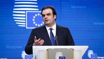 Πιερρακάκης: «Υπαρξιακής σημασίας να διαφυλάξουμε τον διεθνή ρόλο του ευρώ»