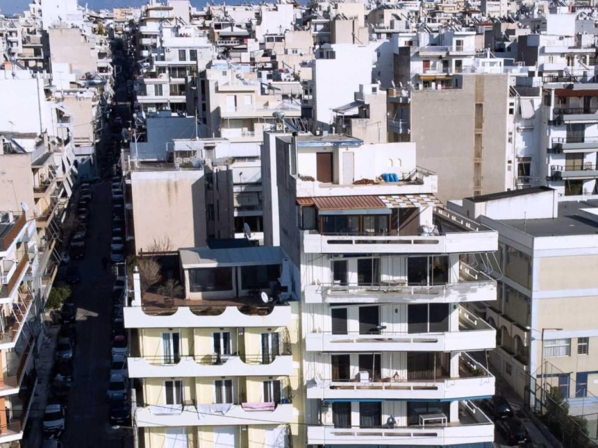 Ενοίκια σε άνοδο, εισοδήματα πίσω: Η στεγαστική πίεση δοκιμάζει νοικοκυριά και οικονομία