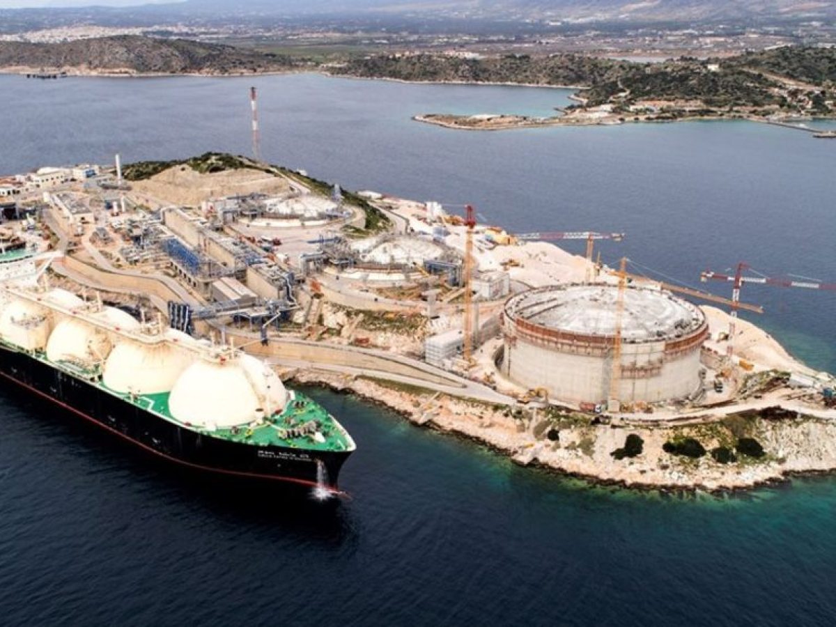 Financial Times: Η Ελλάδα διεκδικεί κεντρικό ρόλο όσο η Ευρώπη ετοιμάζεται για την πλήρη απαγόρευση του ρωσικού φυσικού αερίου