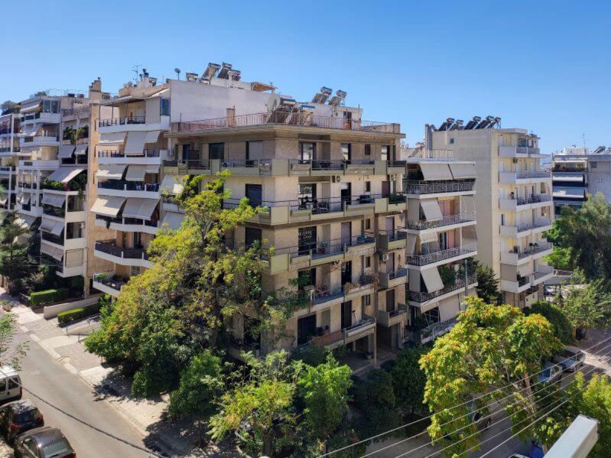 Στεγαστικά προγράμματα: Τι προβλέπει το νέο «Ανακαινίζω» και η Κοινωνική Αντιπαροχή