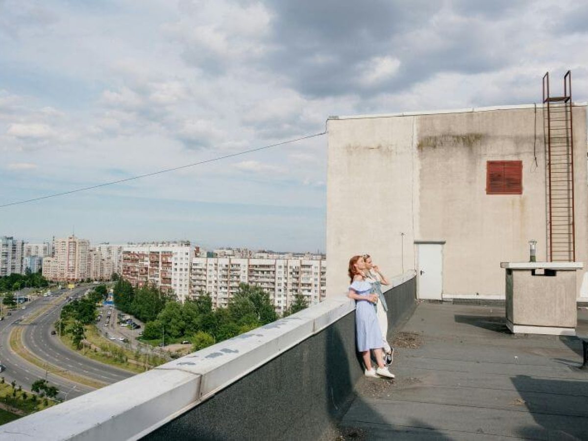 Φόρος μεταβίβασης κοινοχρήστων χώρων: Τι ισχύει για πυλωτές, ταράτσες και θέσεις στάθμευσης