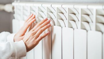 &Theta;έ&rho;&mu;&alpha;&nu;&sigma;&eta;: &Sigma;&epsilon; &pi;&omicron;&iota;&epsilon;&sigmaf; &chi;ώ&rho;&epsilon;&sigmaf; &tau;&eta;&sigmaf; &Epsilon;&Epsilon; &delta;&upsilon;&sigma;&kappa;&omicron;&lambda;&epsilon;ύ&omicron;&nu;&tau;&alpha;&iota; &omicron;&iota;&kappa;&omicron;&nu;&omicron;&mu;&iota;&kappa;ά &nu;&alpha; &zeta;&epsilon;&sigma;&tau;&alpha;&theta;&omicron;ύ&nu; &tau;&alpha; &nu;&omicron;&iota;&kappa;&omicron;&kappa;&upsilon;&rho;&iota;ά