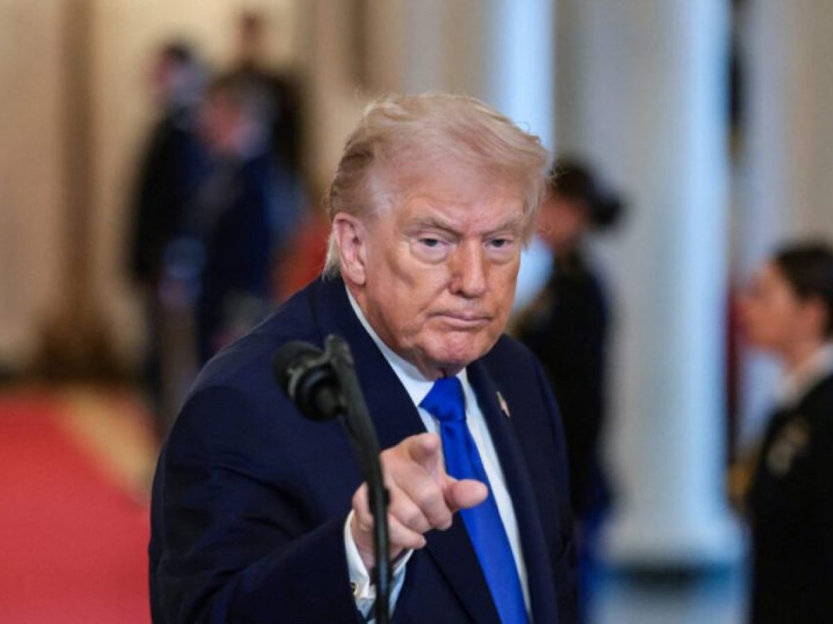 Σε ισχύ από σήμερα οι νέοι δασμοί 10% που ανακοίνωσε ο Τραμπ