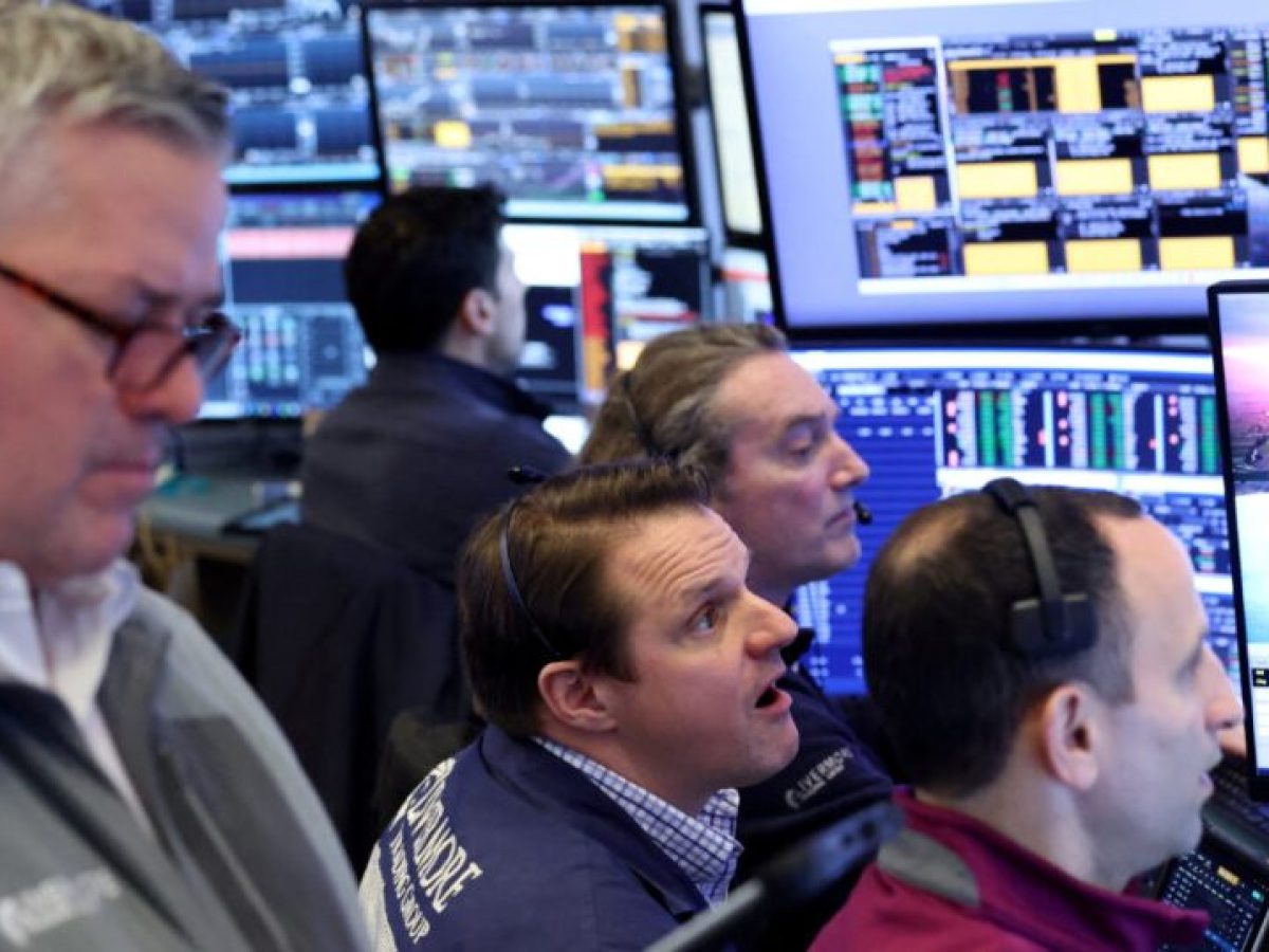 Wall Street: Με οριακές μεταβολές έκλεισαν οι δείκτες, μετα τα αποτελέσματα του πληθωρισμού – Εβδομαδιαίες απώλειες