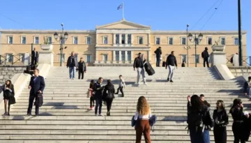 Συλλογικές Συμβάσεις: Ξεκινά στη Βουλή το νομοσχέδιο, ανοίγει ο δρόμος για αυξήσεις μισθών σε 15 κλάδους