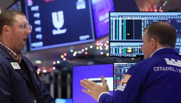 Wall Street: Άνοδος για τον S&P 500 με ώθηση από τη Nvidia, εν μέσω αβεβαιότητας για τα επιτόκια