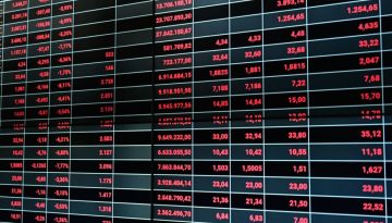 Χρηματιστήριο: Διόρθωση με επίκεντρο τις τράπεζες – Ρευστοποιήσεις μετά το ράλι και σκιά γεωπολιτικού κινδύνου