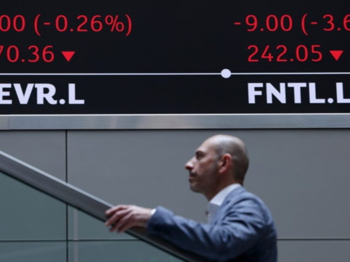 Χρηματιστήριο: Πτωτικές τάσεις στο άνοιγμα της συνεδρίασης – Σταθερές οι τιμές στις Ευρωπαϊκές αγορές