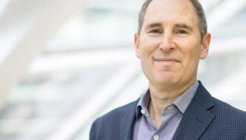 Amazon: Γιατί «γκαζώνει» στην παράδοση αποστολών – Δέματα παραλαμβάνονται ακόμη και εντός 1 ώρας στις ΗΠΑ