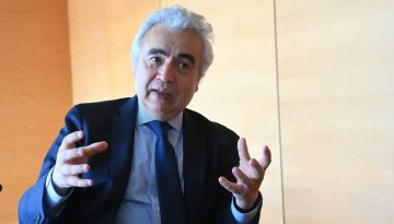 Μπιρολ (IEA): Η ΕΕ να εξετάσει την αποσύνδεση των τιμών ρεύματος και φυσικού αερίου