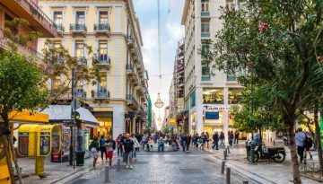 Πάσχα 2026: Ποια Κυριακή είναι ανοιχτά τα καταστήματα