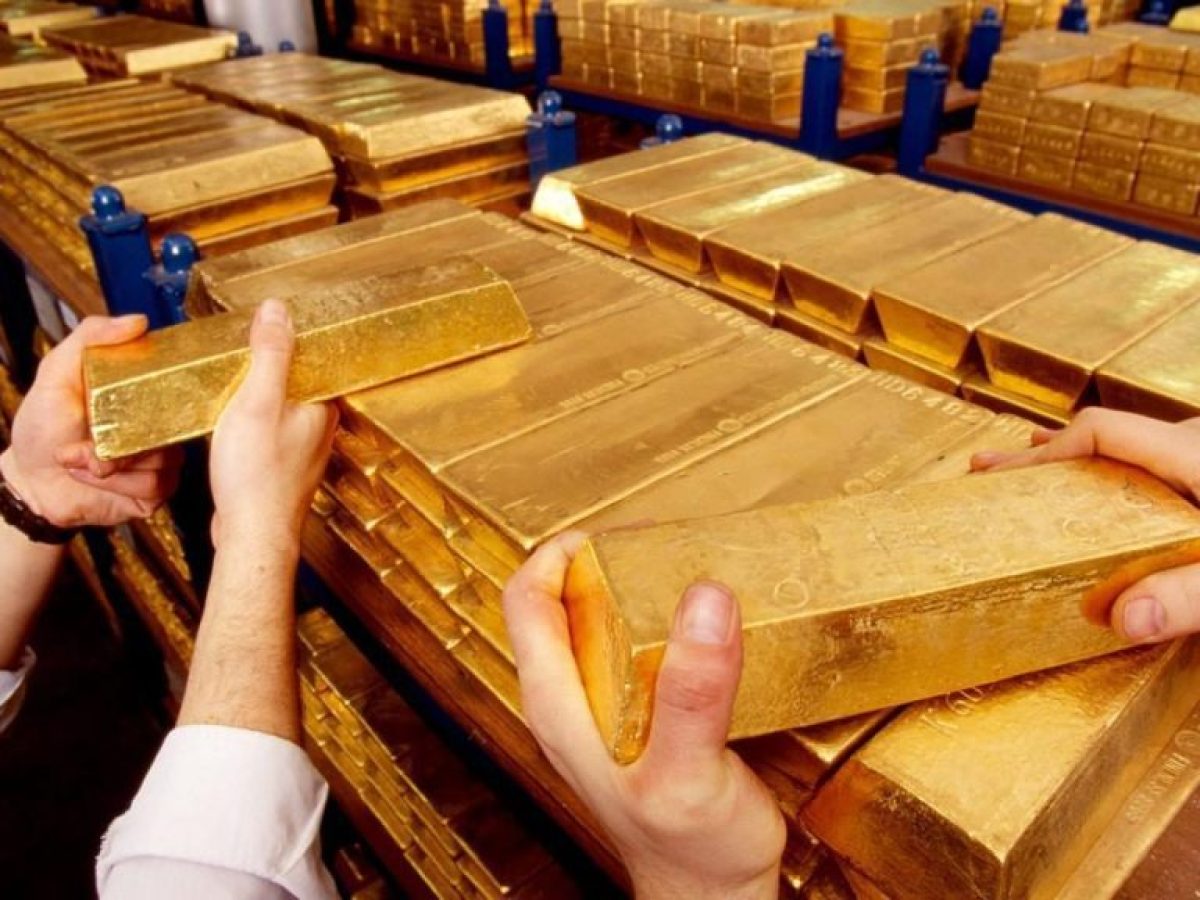 Χρυσός: Σε χαμηλό ενός μήνα οι τιμές με τα βλέμματα στραμμένα σε Ιράν και Fed