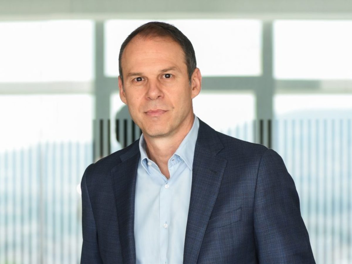 Γιατί διαφωνούν J.P. Morgan και Deutsche Bank για τη μετοχή του ΟΤΕ