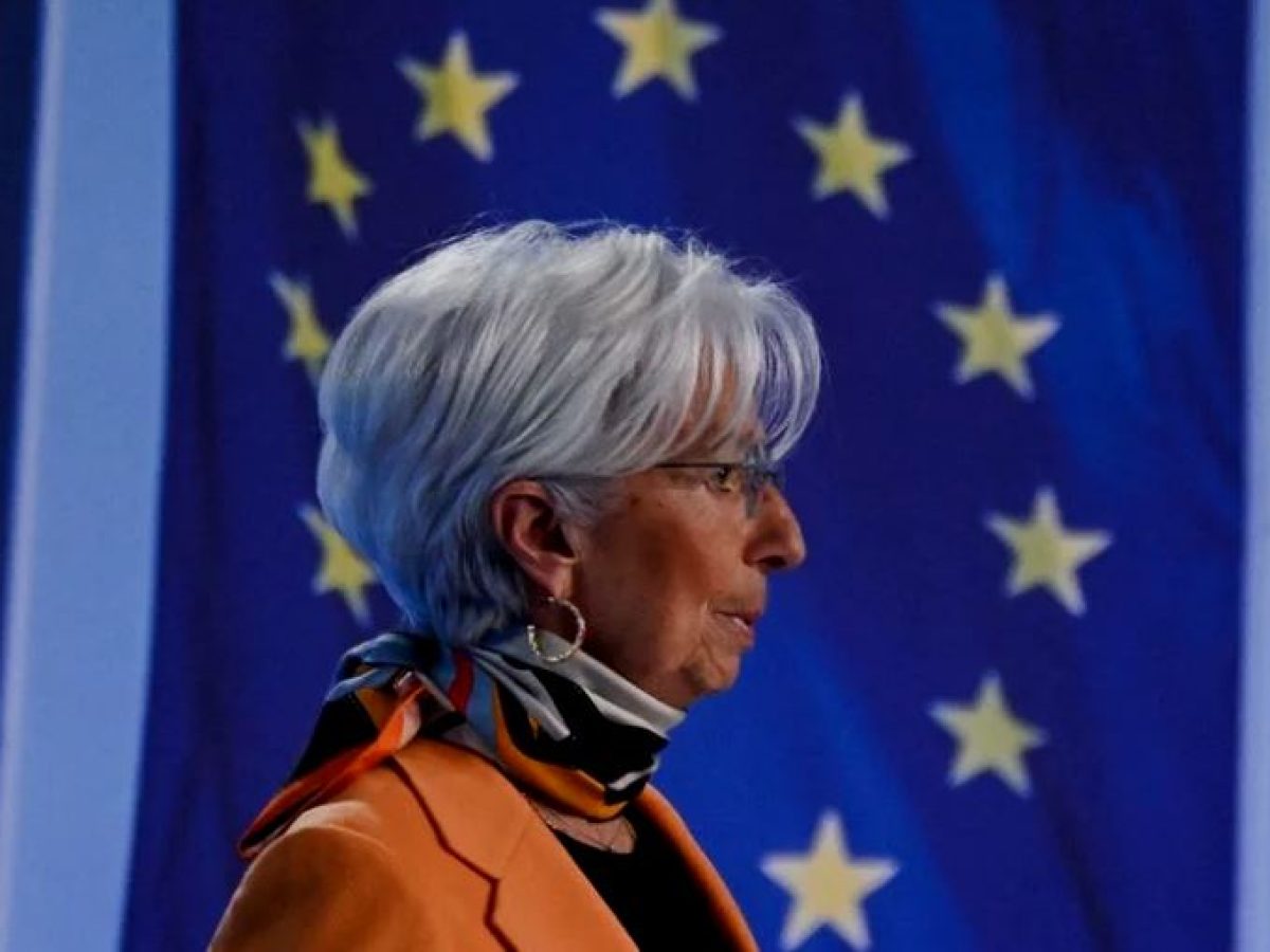 ΕΚΤ: Αμετάβλητα στο 2% τα επιτόκια παρά τις πληθωριστικές πιέσεις λόγω Μέσης Ανατολής