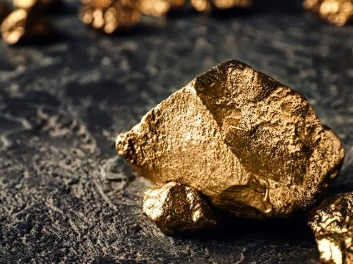 Πόλεμος στη Μέση Ανατολή: Ανεβαίνει ο χρυσός, περιορίζει τα κέρδη το δολάριο