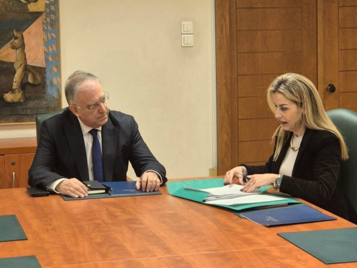 Θεοδωρικάκος: Πλήρης επάρκεια προϊόντων στην αγορά – Εντατικοί έλεγχοι από την Ανεξάρτητη Αρχή της Αγοράς