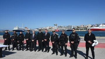 ΟΛΠ: Yλοποίηση δωρεάς έξι μοτοσυκλετών προς το Λιμενικό Σώμα