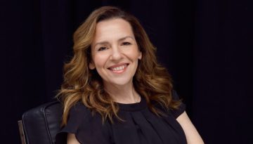 Έ. Χουλιάρα (AstraZeneca): Καινοτομία υπό «διωγμό» – Το χρηματοδοτικό κενό του 1 δισ. και ο κίνδυνος των αποσύρσεων