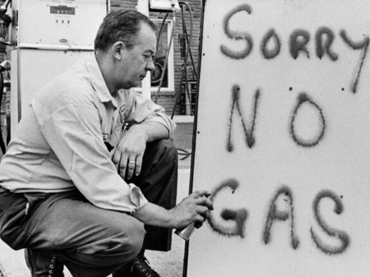 Πετρέλαιο: Οι ομοιότητες με την κρίση του 1970 και πώς να προστατέψετε την περιουσία σας