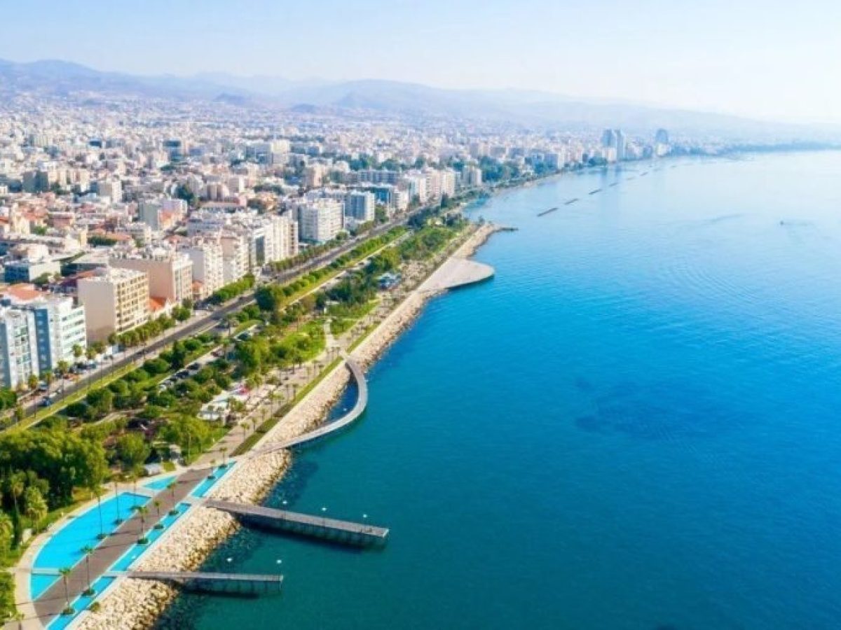 Dailymail: «Πάγωσε» ο τουρισμός στην Κύπρο το Πάσχα – Μαζικές ακυρώσεις μετά τις επιθέσεις στο Ακρωτήρι