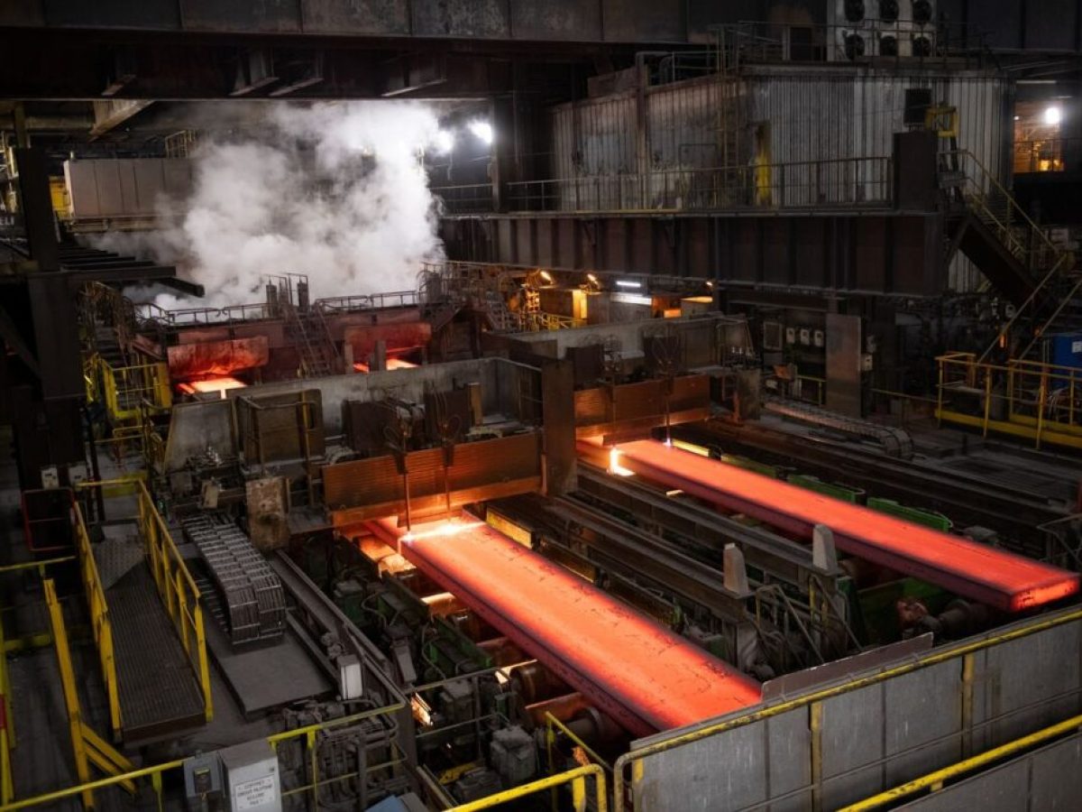 Αύξηση 30% στα λουκέτα εργοστασίων στη Γαλλία το 2025 λόγω πίεσης από Ασία και αμερικανικούς δασμούς