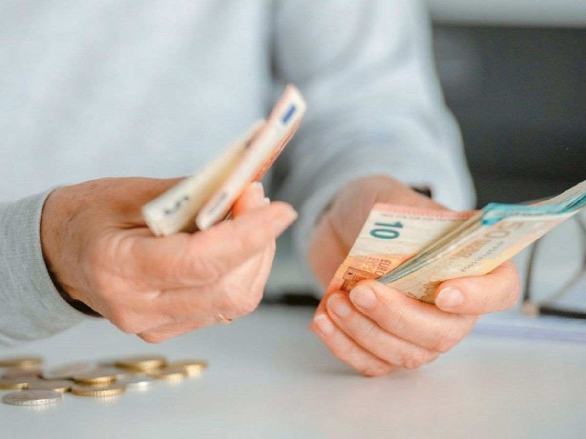 ΜΟΛΙΣ ΑΝΑΚΟΙΝΩΘΗΚΕ: ΕΚΤΑΚΤΟ ΔΩΡΟ ΠΑΣΧΑ 350 ΕΥΡΩ – ΠΟΙΟΙ ΤΟ ΔΙΚΑΙΟΥΝΤΑΙ