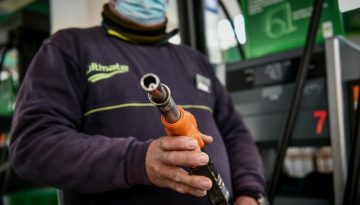 &Epsilon;&phi;&iota;&alpha;&lambda;&tau;&iota;&kappa;ά &sigma;&epsilon;&nu;ά&rho;&iota;&alpha; &gamma;&iota;&alpha; &tau;&eta;&nu; &tau;&iota;&mu;ή &tau;&eta;&sigmaf; &beta;&epsilon;&nu;&zeta;ί&nu;&eta;&sigmaf; &ndash; &Theta;&alpha; &xi;&epsilon;&pi;&epsilon;&rho;ά&sigma;&epsilon;&iota; &tau;&omicron; 1,80 &epsilon;&upsilon;&rho;ώ &tau;&omicron; &lambda;ί&tau;&rho;&omicron;