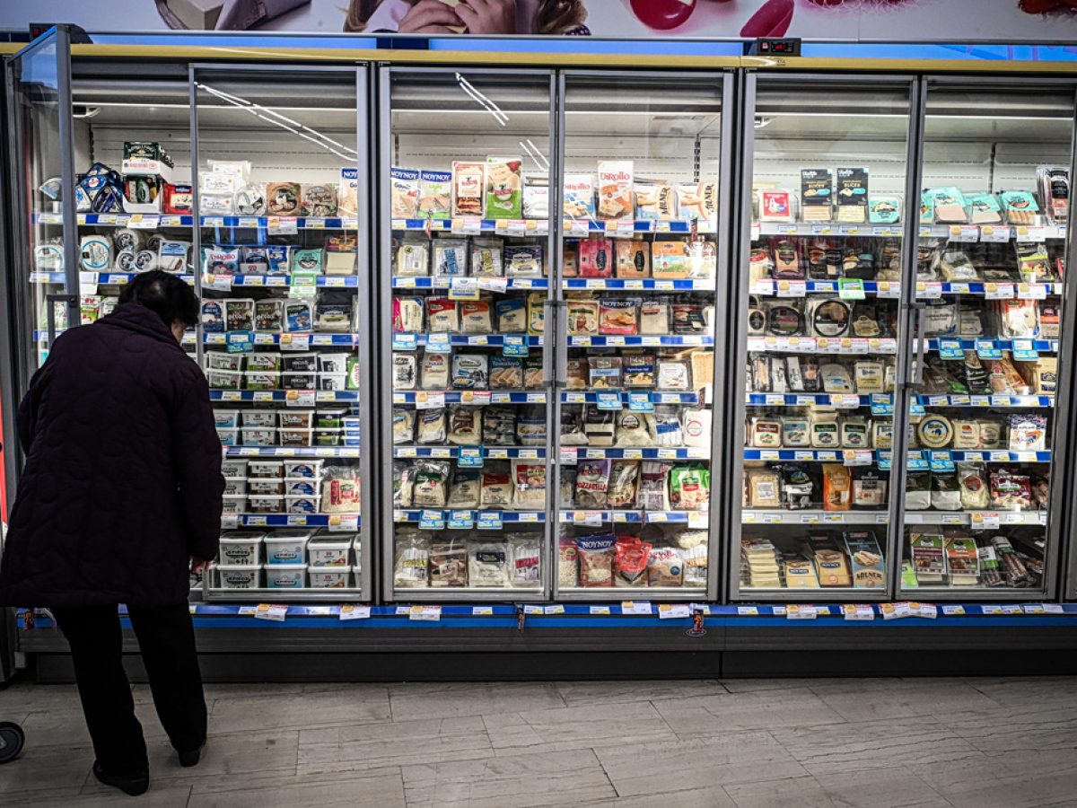 Η νέα λίστα τροφίμων και βασικών ειδών που μπαίνει πλαφόν στο περιθώριο κέρδους