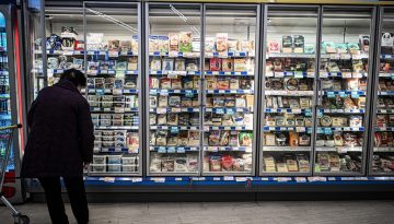 Η νέα λίστα τροφίμων και βασικών ειδών που μπαίνει πλαφόν στο περιθώριο κέρδους