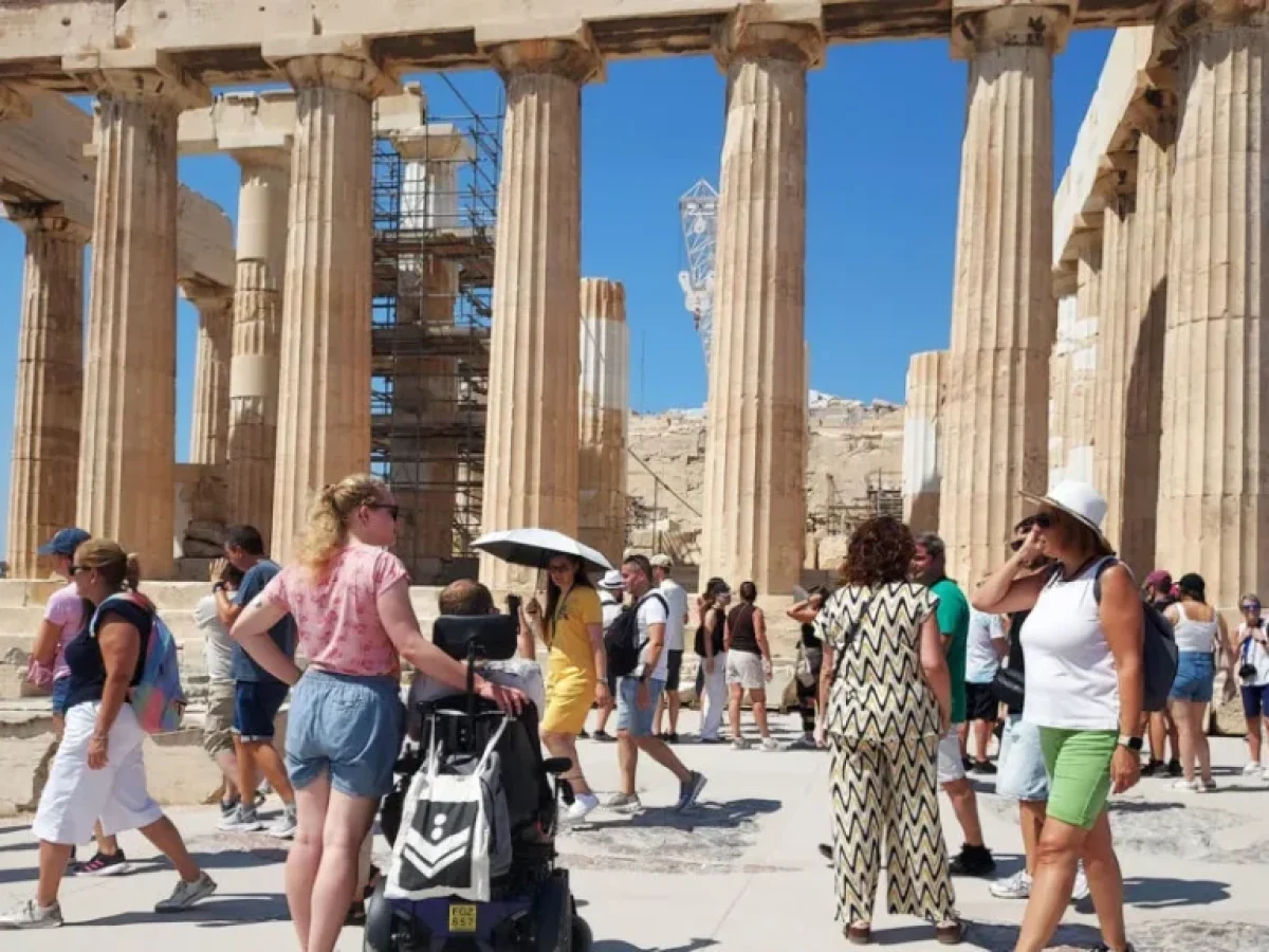 Τουρισμός 2025: Τρίτη συνεχόμενη χρονιά – ρεκόρ για την Ελλάδα