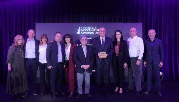 ΜΠΑΡΜΠΑ ΣΤΑΘΗΣ: «Οικονομική Διεύθυνση της Xρονιάς» και 12 ακόμη κορυφαίες διακρίσεις