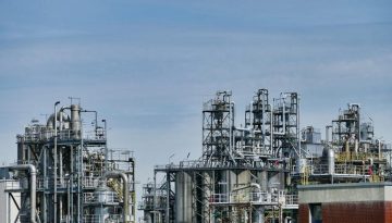 &Pi;&epsilon;&tau;&rho;έ&lambda;&alpha;&iota;&omicron;: &Omicron;&iota; &tau;&iota;&mu;έ&sigmaf; &mu;&epsilon;&iota;ώ&nu;&omicron;&nu;&tau;&alpha;&iota; &kappa;&alpha;&tau;ά &sigma;&chi;&epsilon;&delta;ό&nu; 6% &sigma;&tau;&iota;&sigmaf; &alpha;&sigma;&iota;&alpha;&tau;&iota;&kappa;έ&sigmaf; &alpha;&gamma;&omicron;&rho;έ&sigmaf;