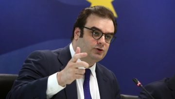 Πιερρακάκης-Eurogroup: «Οι επιπτώσεις του πολέμου περνούν ήδη στην οικονομία»